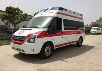彝良县救护车租赁